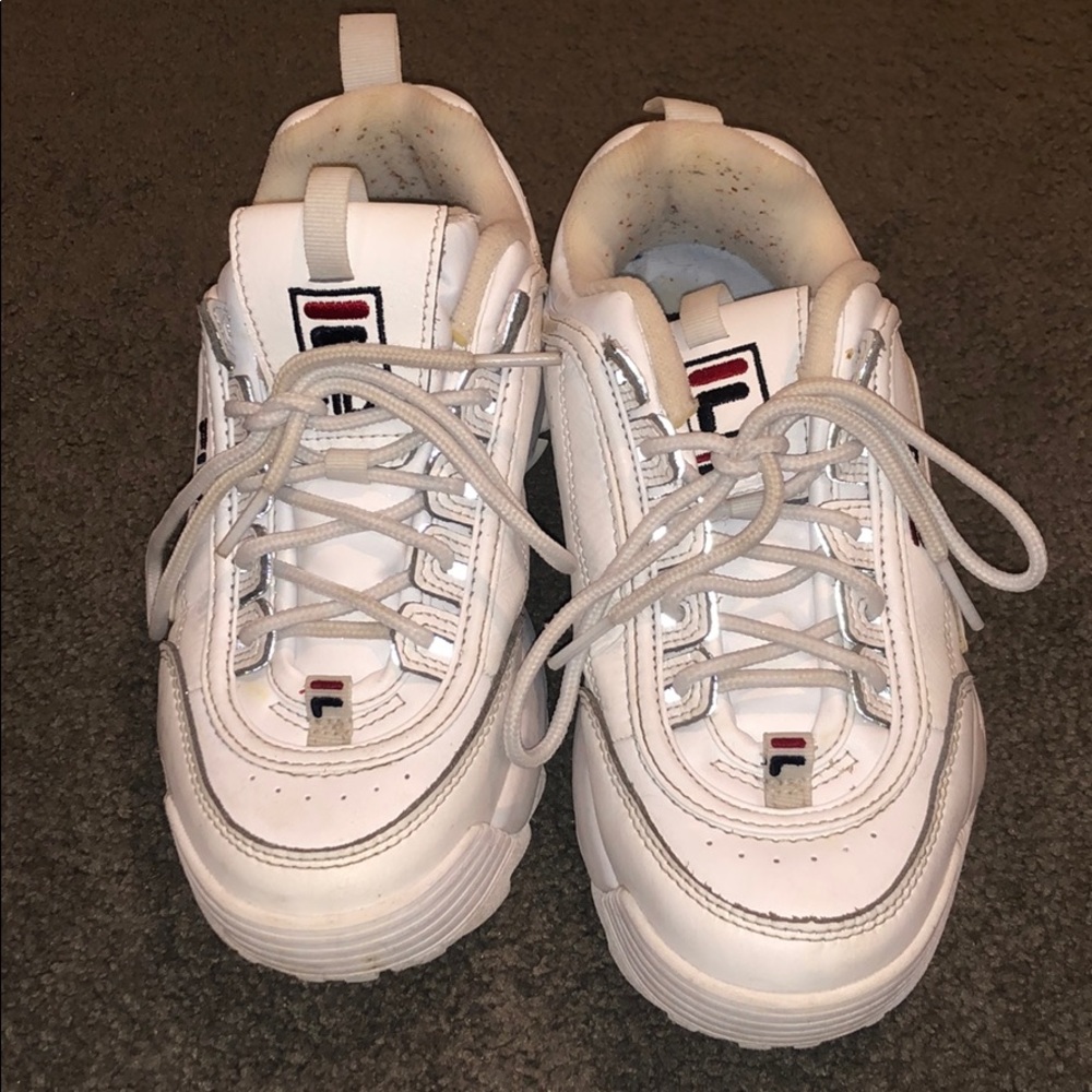 USED CHUNKY FILAS 6.5 WOMENS IN GOOD CONDITION